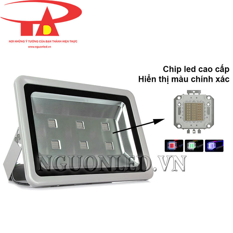 Đèn pha 300W nhiều màu chip led cao cấp, hiển thị màu chính xác