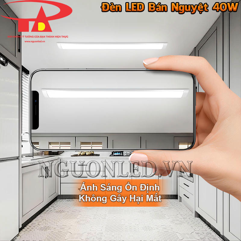 Đèn tuýp LED bán nguyệt 40W cho ánh sáng không nhấp nháy, giúp hạn chế mỏi mắt khi nhìn lâu