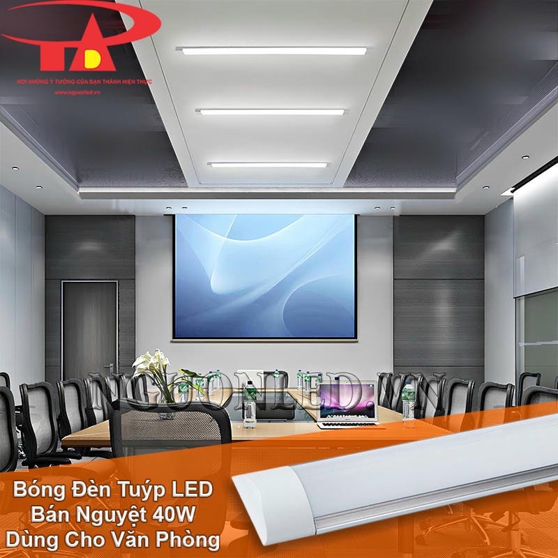 Bóng LED bán nguyệt 40W giúp bàn giấy, hồ sơ và lối đi nội bộ trong văn phòng nhìn gọn gàng hơn