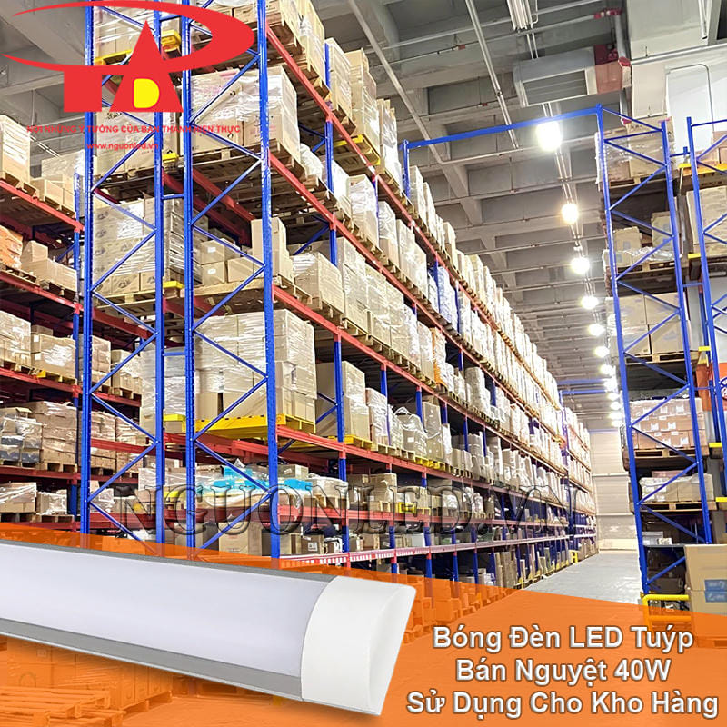 Bóng đèn LED bán nguyệt 40W phù hợp cho kho hàng với không gian nhìn sáng sủa, dễ kiểm soát