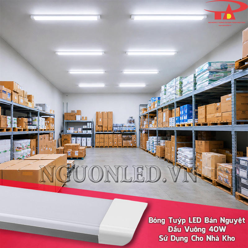 Bóng LED bán nguyệt đầu vuông 40W lắp theo dãy kho phụ khô ráo, hỗ trợ nhận diện thùng hàng và vị trí kệ