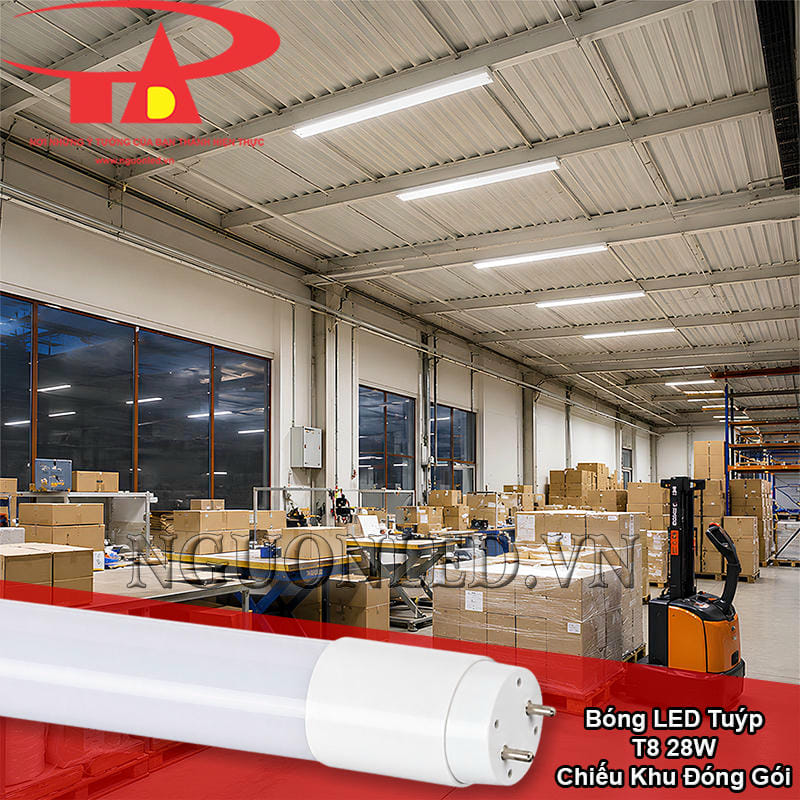 Đèn LED tuýp T8 28W chiếu sáng khu đóng gói có bàn thao tác và thùng hàng