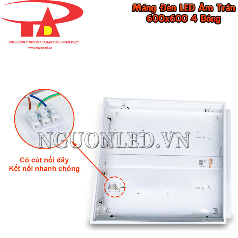 Máng đèn LED âm trần 600x600 4 bóng với cút nối điện bố trí sẵn bên trong thân máng