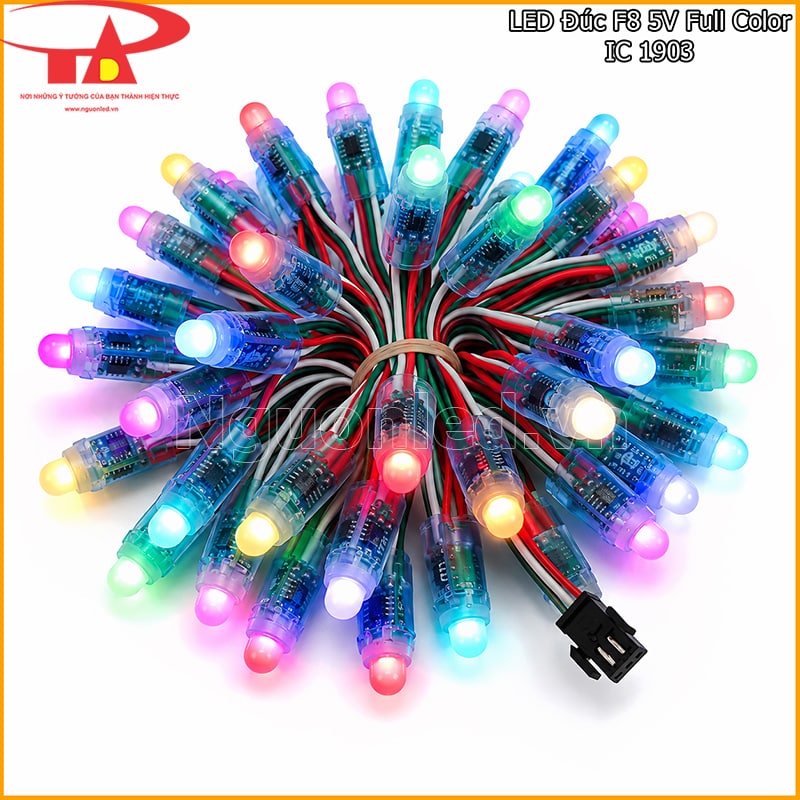 LED Full Color F8 1903 đang sáng nhiều màu với thân trong, bo mạch và jack 3 PIN