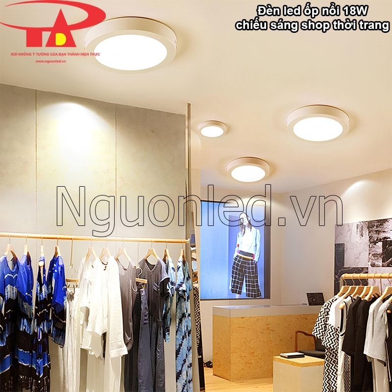 Shop thời trang nổi bật sản phẩm nhờ ánh sáng từ đèn ốp trần nổi vàng 18W