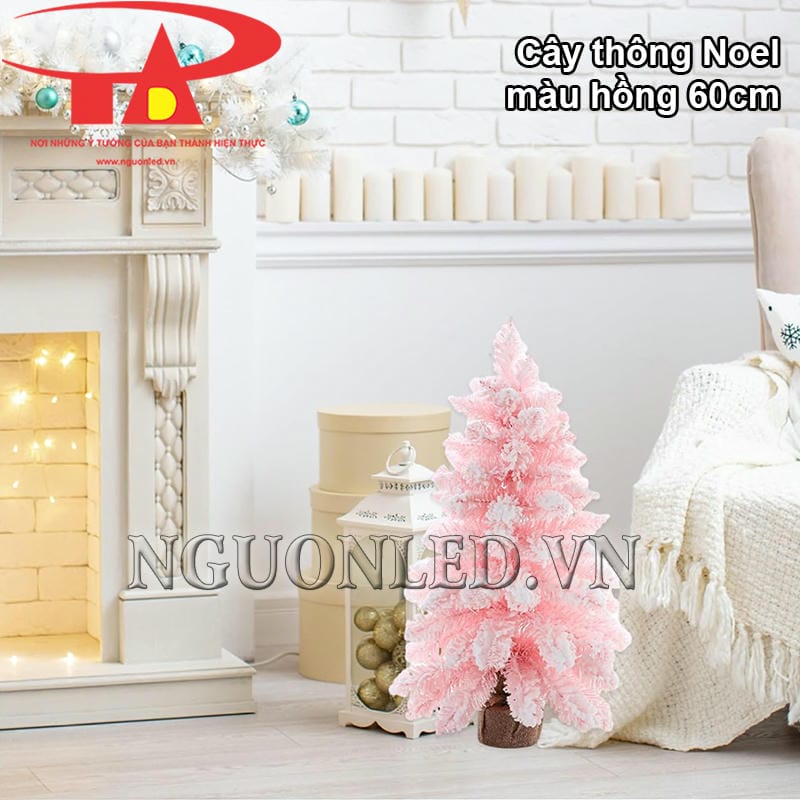 Cây thông noel màu hồng trang trí nội thất