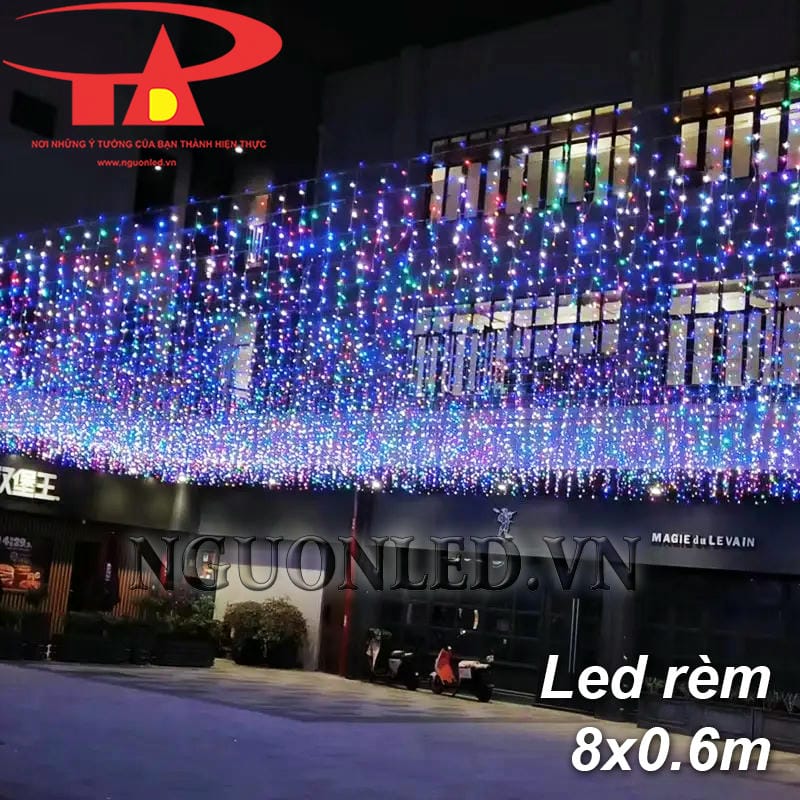 Đèn led rủ 8x0.6m bảy màu