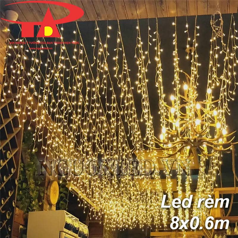 Đèn led mành rủ 8x0.6m vàng dùng ngoài trời