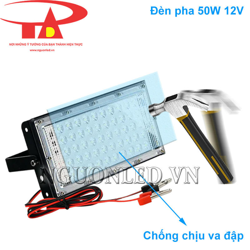 Đèn pha led 12V DC với thiết kế chắc chắn, chống va đập hiệu quả