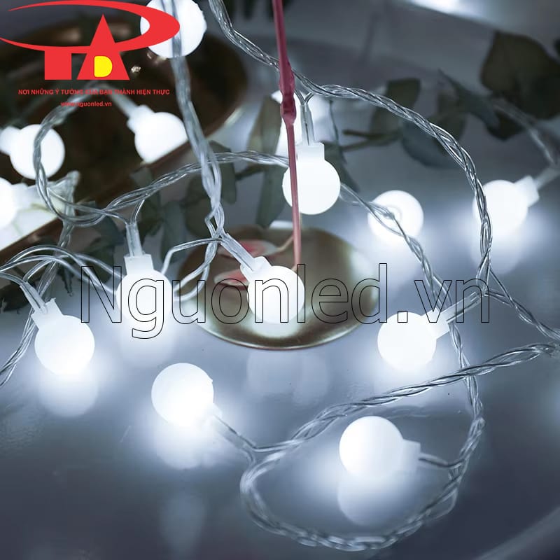 Đèn led bi đục trắng 10M, lựa chọn thông minh cho trang trí