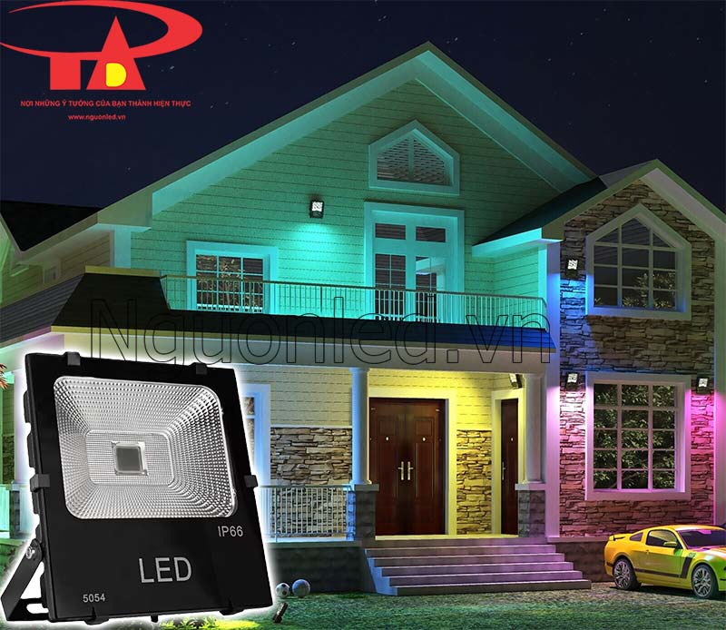 Đèn pha led 50W đổi màu dùng để hắt tường nhà, biệt thự