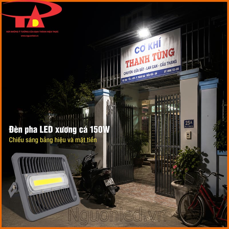 Đèn pha LED xương cá 150W chiếu sáng bảng hiệu và mặt tiền cửa hàng ban đêm 