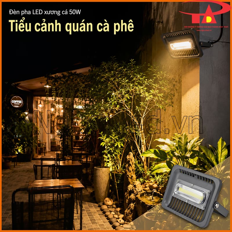 Đèn pha LED 50W xương cá hắt sáng tiểu cảnh quán cà phê sân vườn