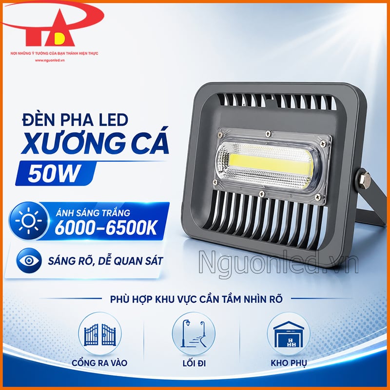 Đèn pha LED xương cá 50W ánh sáng trắng 6000–6500K cho cổng, lối đi và kho phụ