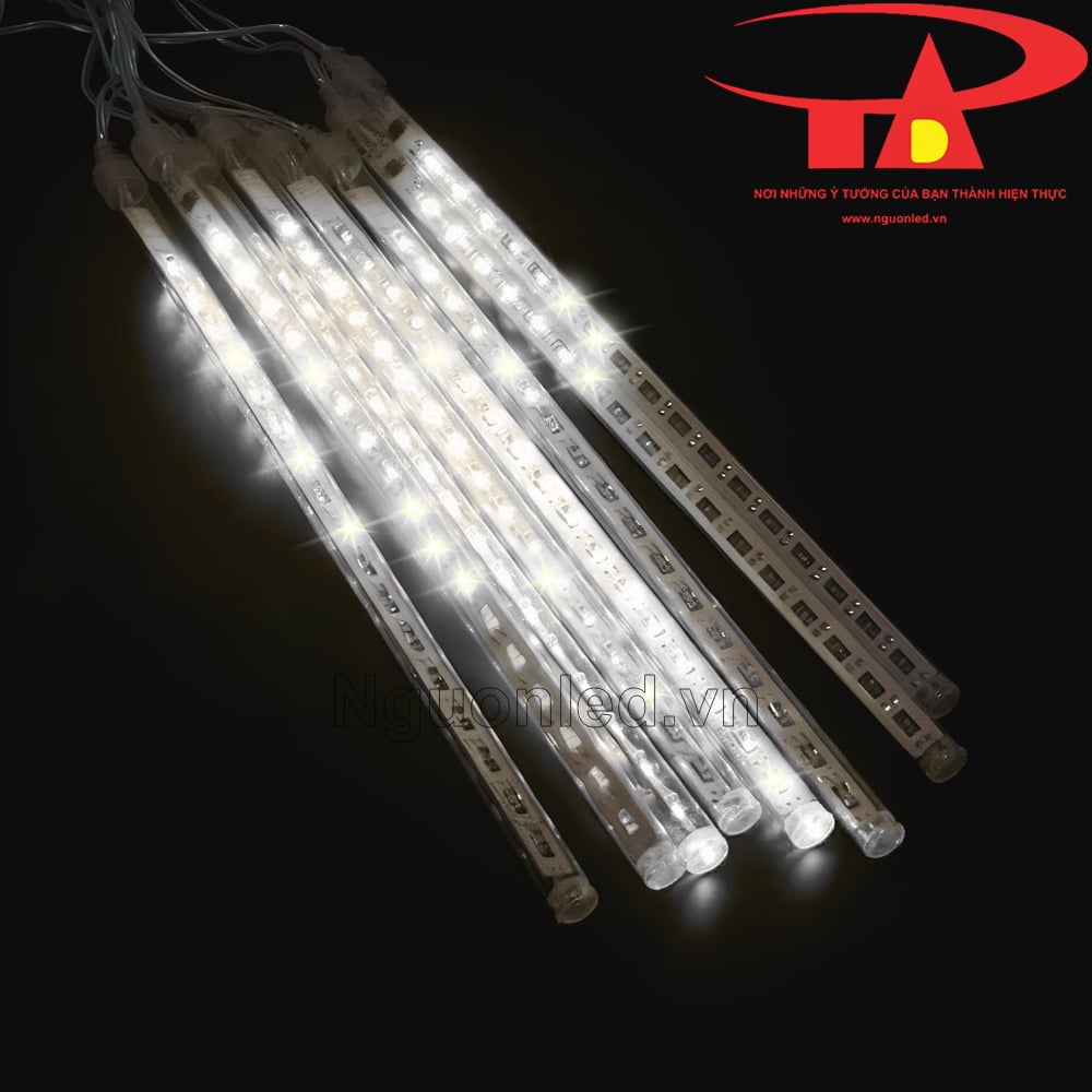 Đèn LED sao băng ánh sáng trắng đẹp