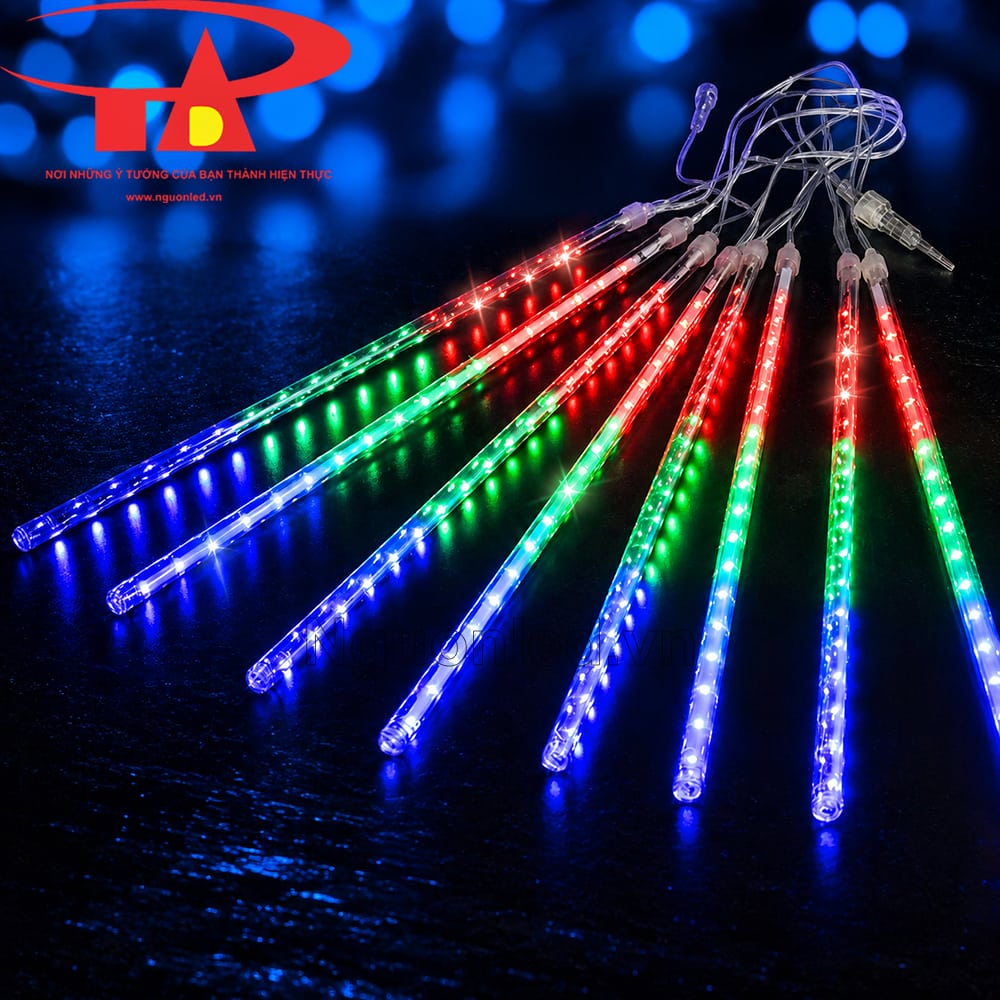 Đèn LED sao băng RGB loại tốt dùng trang trí ngoài trời với hiệu ứng ánh sáng rơi nhiều màu