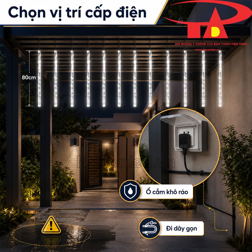 Đèn sao băng trắng 80cm cho khuôn viên ngoài trời