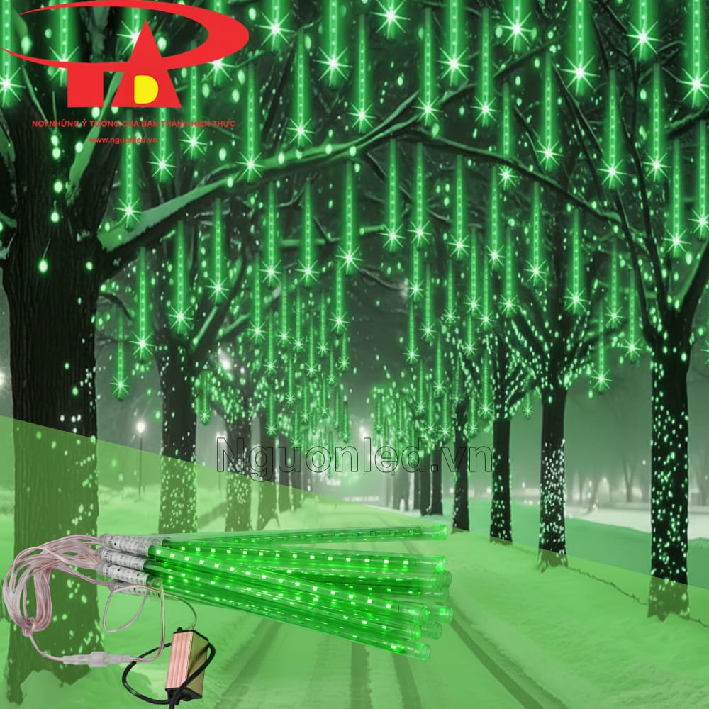 Đèn LED sao băng xanh lá phối ánh sáng vàng, phù hợp cây xanh, tiểu cảnh và không gian Noel